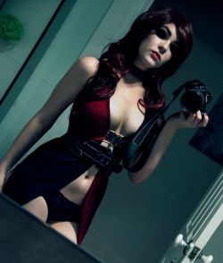 shelikessexncomics:  Eve Beauregard aka Harley Quinn