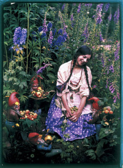fawnvelveteen:Autochrome photograph by the well-known amateur