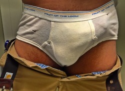 hanesguy05:  Fruit of the Loom Friday = fat boner. 