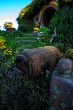 visitheworld:  You’ve Got Mail! Hobbiton, New Zealand (by @Chao@