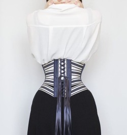 aladyandhercorset:Cute ribbon corset by the delightful Unisex