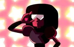 Here’s a small gifset of Garnet adjusting her glasses