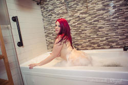 italiankong:  Ruby Roxx. Wet and soapy. And I’m dizzy.