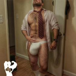 Hairy, sexy and a massive bulge - I want this man - WOOF