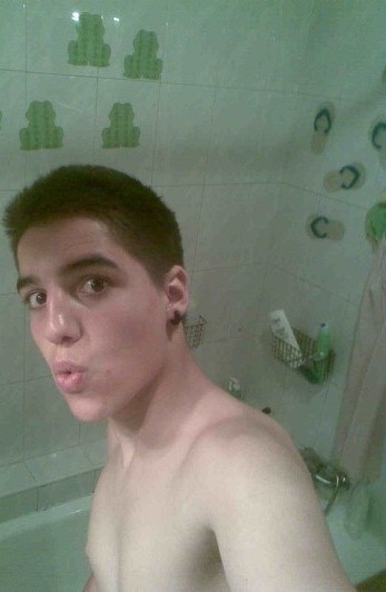 exposedguysblog:  PART 1 do you wanna see him naked????? REBLOG!!! If you wanna see more hot straight guys REBLOG an FOLLOW ME: http://exposedguysblog.tumblr.com/ 