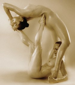 nudeforjoy:  There should be more oiled nude dance/gymnastics