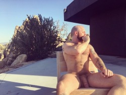 gr8kingofhearts:  nigelmarch:  Naked, smoking a j in the desert