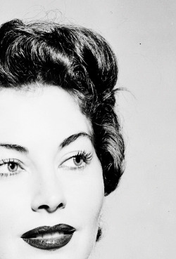 hollywoodlady:  What I’d really like to say about stardom is