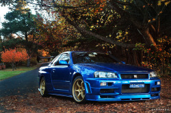 streetshotz:  Nissan Skyline R34 GT-R V-spec II at Leura, Autumn