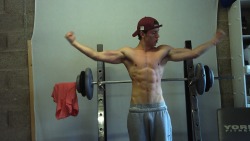 bro-mo:  muscledomination:  Reese is what we would call a ‘young