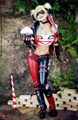 cosplayfanatics:  Harley Quinn Cosplay By Shermie-Cosplay  Follow cosplayfanatics for