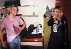 screwpeoplegetcats:  Kurt Cobain and Suzi Gardner 