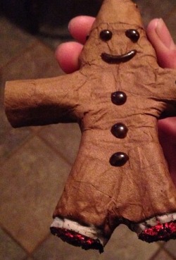 keithsweatshop:  mira4:  bluntrollerandsmoker:  Ginger Bread