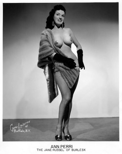 burleskateer:  Ann Perri     aka. “The Jane Russell Of