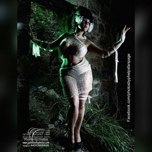 A sample from Crystal Rose’s bride of Frankenstein   shoot. crystal always kept me on my creative toes with how to master the lighting to compliment the idea. This was a four light and a reflector shot.  #fit #thighs #panties #disney #monster #hallo