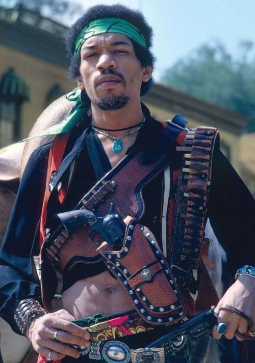 aiiaiiiyo:49 years since Jimi Hendrix passed away. Check this
