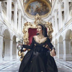 kayla-bird:  fallenforminaj:  Nicki Minaj to host this year’s