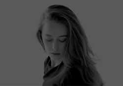 alycia-careys:  alycia looking through your soul and making you