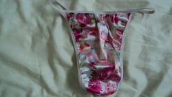 bapclub:  Sexy satin thong   and bra raided from a friends