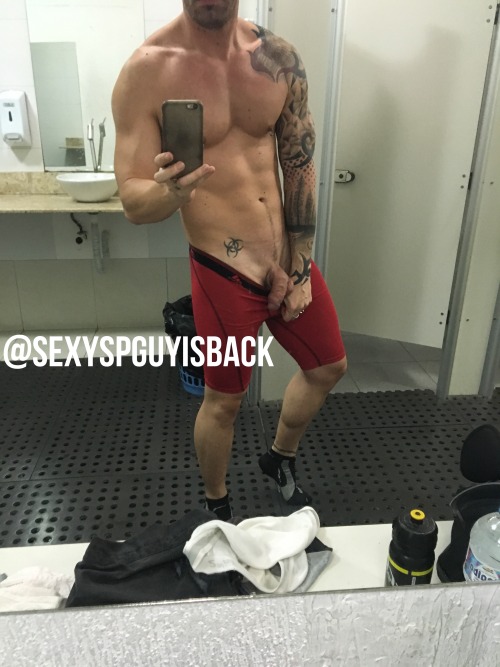 sexyspguy35:  Wednesday pre-workout 