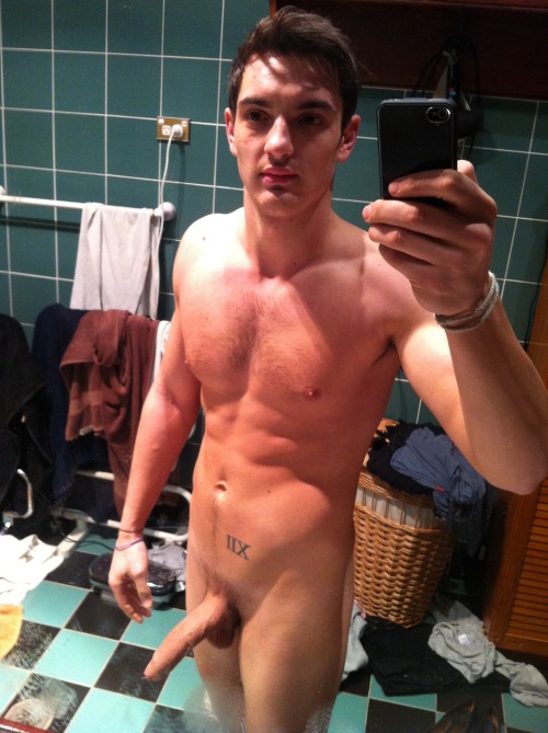 myukladsnaked:  wow  martin what a bulge and what a dick 