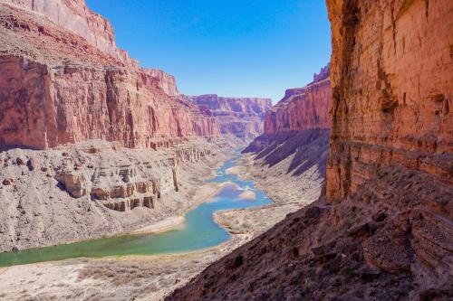 amazinglybeautifulphotography:  Inside the Grand Canyon [OC]