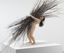 contemporary-art-blog:  Sculpture by Ron Mueck; he is an Australian