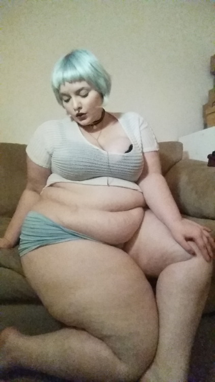 rollsofdestiny:Chub-chub-chub-chub 