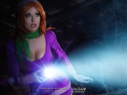 cosplaysexynerdgirls:  Daphne by Lady Jaded.   https://www.facebook.com/LadyJaded/