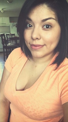 latinashunter:  She has perfect brown tits. My favorite.  Yup