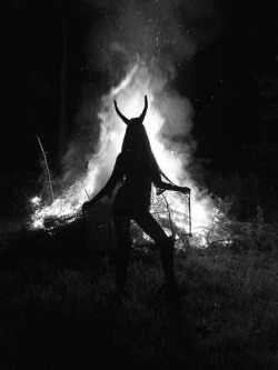 missvoodoodoll:  Bow down to your horned Goddess!  