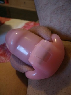 chastityboy1996:  Total virgin, never been in a pussy and no