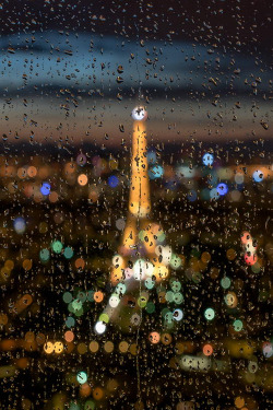 wonderous-world:  Bokeh Parisien by Lamirgue Guillaume 