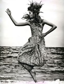 lovelostfashionfound:  Gwen Loos - Elle UK June 2012 