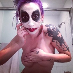 vividvivka:  Perfectly normal. #joker #purplehair #suicidegirls