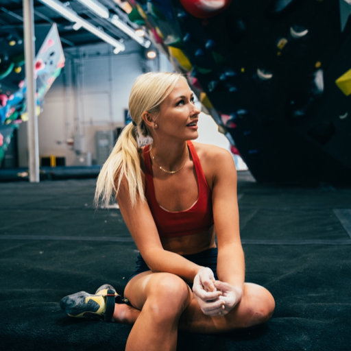 sierrablaircoyle:  Scariest dyno in forever at @focusclimbing