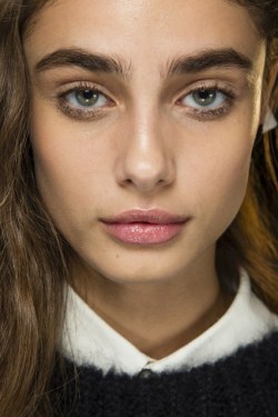 ughmiu:  taylor marie hill backstage at anthony vaccarello s/s