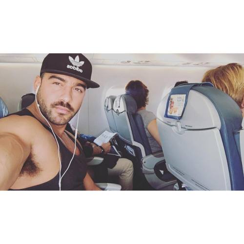 5 hr flight and you are in seat D