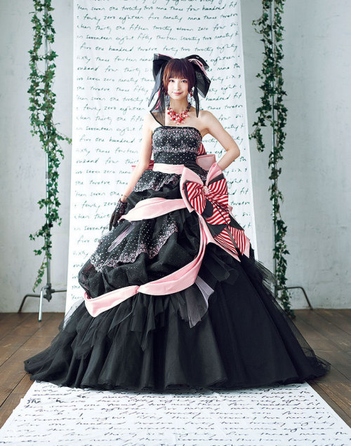 karinosa:  threewholepotato:  hkctvdramas:  Shinoda Mariko in LOVE MARY Dresses  STOP     I want to flounce around in these so bad it hurts