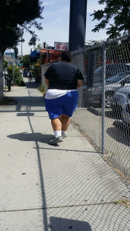 chub-connoisseur:  Another beautiful ass for your viewing pleasure!      I’d be stalking him all day…