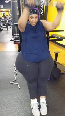 planetofthickbeautifulwomen:  Rasheda M. AKA â€œMs Thick Hipsâ€  Reblogged for the second picture!!