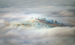 nubbsgalore:  city in the clouds. photos by marcin sobas from