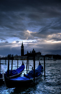 chasingrainbowsforever:  Venice ~ Photography by Saif Albluwi