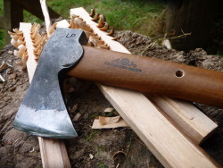 ru-titley-knives:  GB small hatchet .full specs here http://www.gransforsbruk.com/en/products/forest-axes/gransfors-small-hatchet/