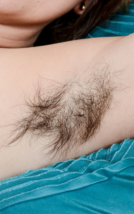 lovemywomenhairy:I love how long and silky the pit and bush hair is on this gorgeous furry fox!!