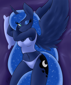 needs-more-butts:  I had a fun idea for a sleepy Luna on her