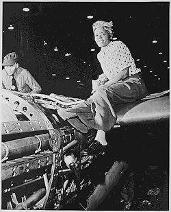 usnatarchives:  This photo is titled “Riveter at Lockheed Aircraft