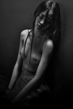 amy-ambrosio: Jing Wen in “Flashbang” by Mario Sorrenti for