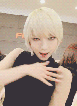 babycheetos:  Goddess ChoA in the ‘Like a Cat’ dance practice (eye contact ver.) 
