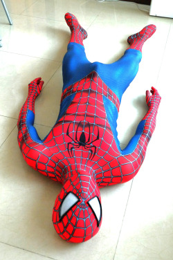 allofthelycra:  piledriveu:  spider man all laid out, ready for